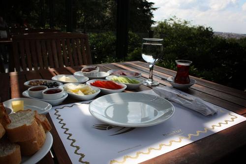 Serpme Kahvaltı