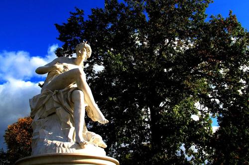 Statues II