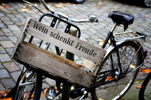 Wein schenkt Freude